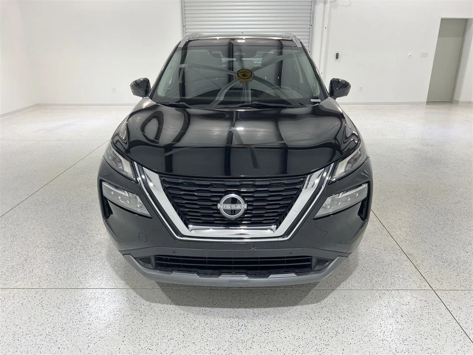 2023 Nissan Rogue - Image 8 of 12