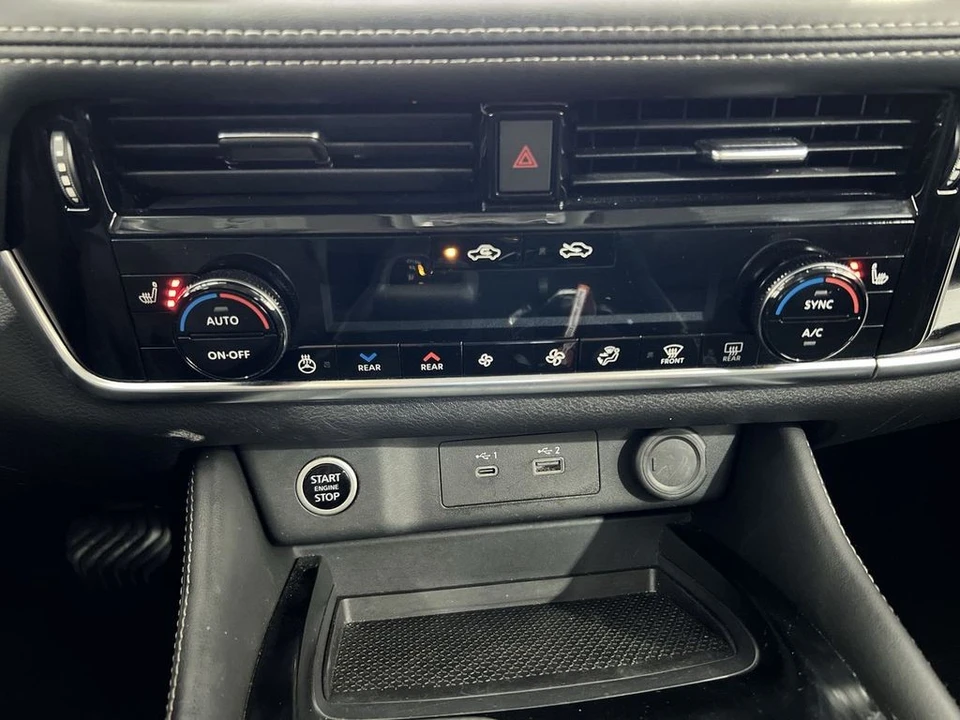 2023 Nissan Rogue - Image 17 of 21