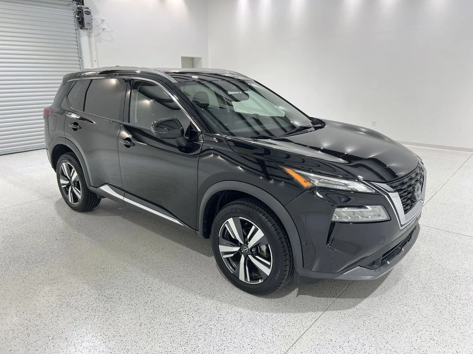 2023 Nissan Rogue - Image 7 of 21