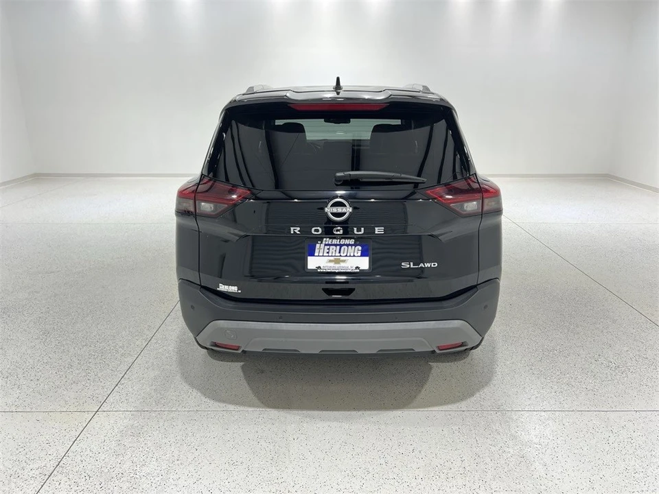 2023 Nissan Rogue - Image 7 of 12