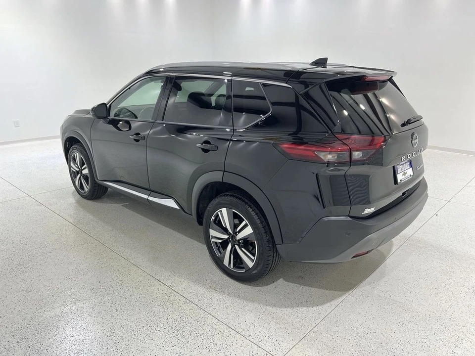 2023 Nissan Rogue - Image 3 of 21