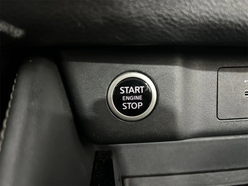 2023 Nissan Rogue - Image 16 of 21