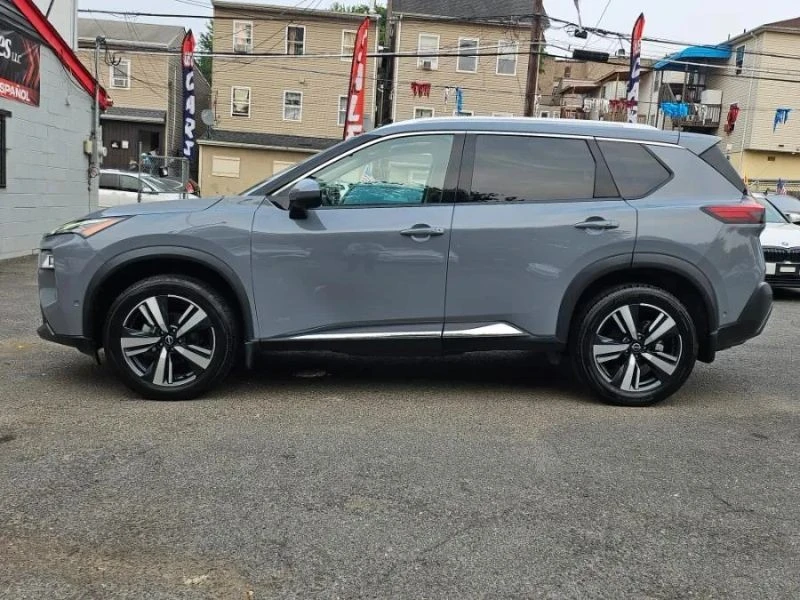 2023 Nissan Rogue - Image 10 of 12