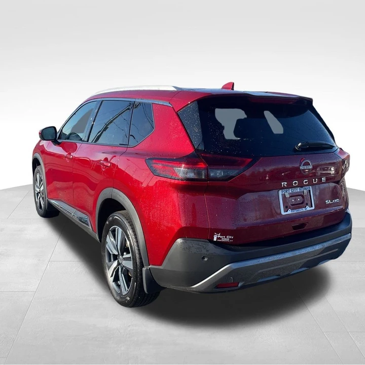 2023 Nissan Rogue - Image 2 of 12