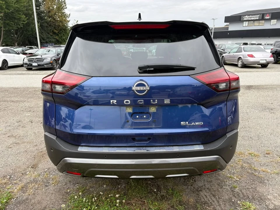 2023 Nissan Rogue - Image 4 of 16