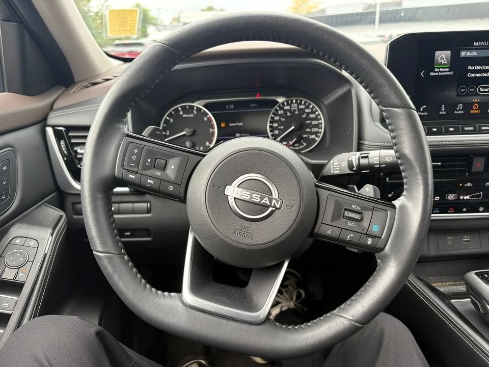 2023 Nissan Rogue - Image 10 of 16