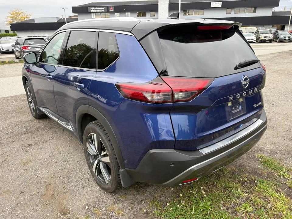2023 Nissan Rogue - Image 3 of 16