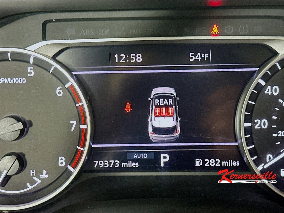 2023 Nissan Rogue - Image 15 of 21