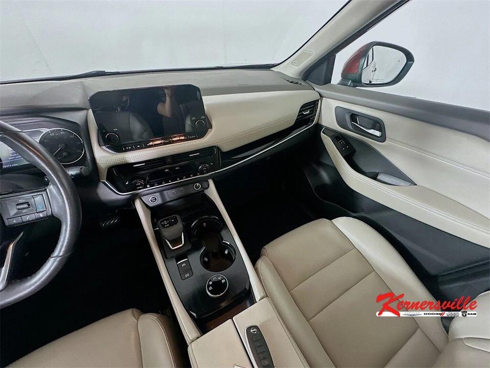 2023 Nissan Rogue - Image 11 of 21