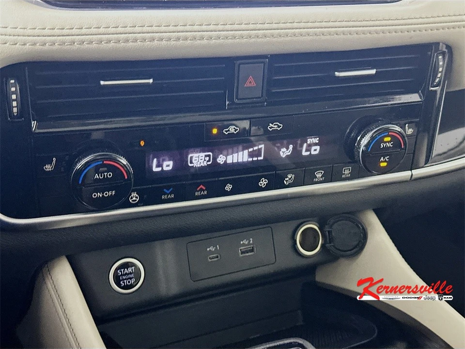 2023 Nissan Rogue - Image 18 of 21