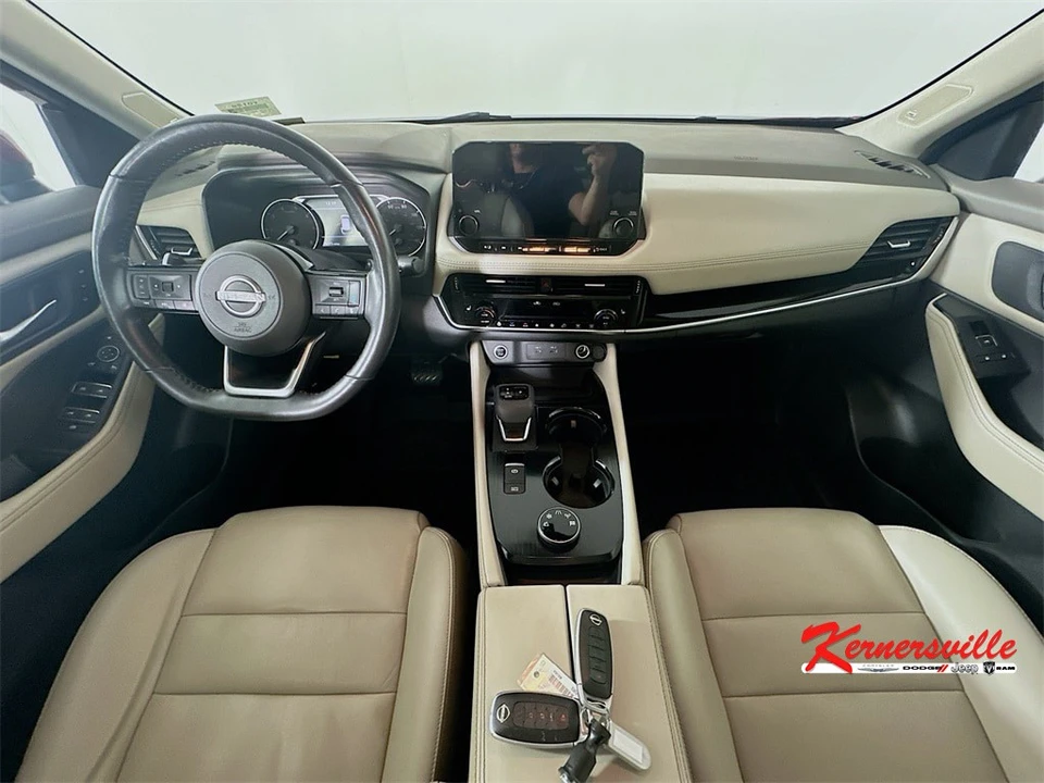 2023 Nissan Rogue - Image 10 of 21