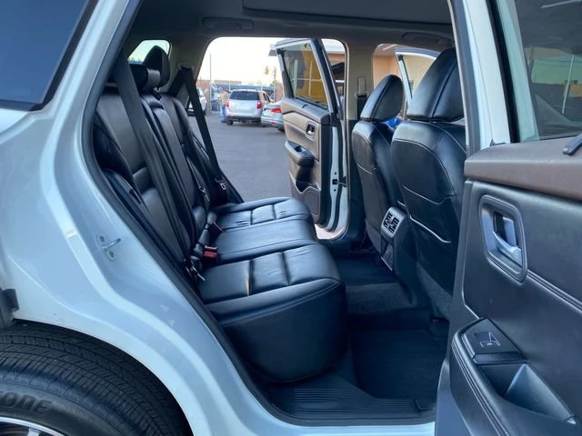 2023 Nissan Rogue - Image 12 of 19