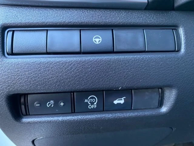2023 Nissan Rogue - Image 16 of 19
