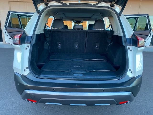 2023 Nissan Rogue - Image 11 of 19