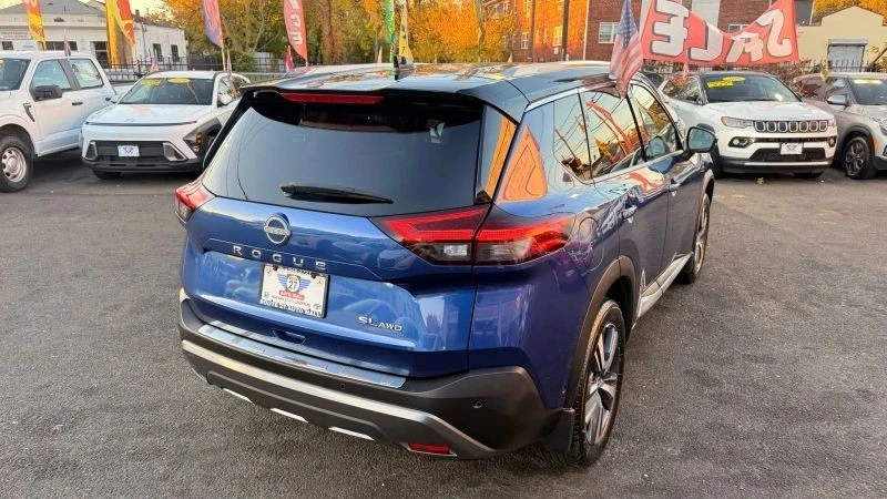 2023 Nissan Rogue - Image 7 of 12