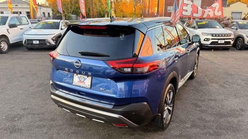 2023 Nissan Rogue - Image 7 of 12