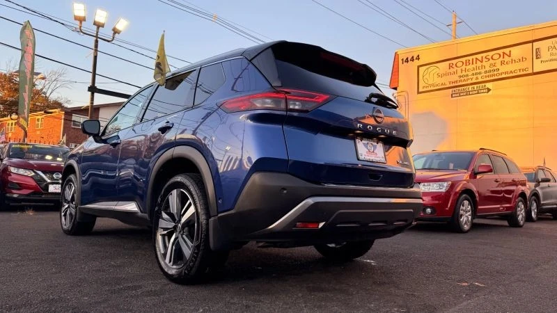 2023 Nissan Rogue - Image 8 of 12