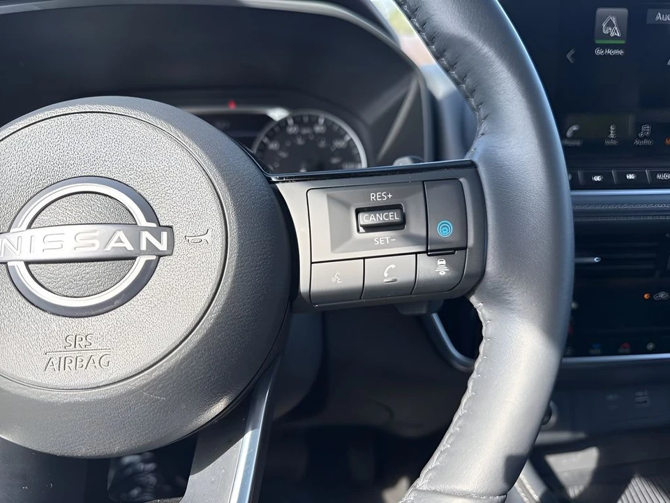 2023 Nissan Rogue - Image 16 of 21