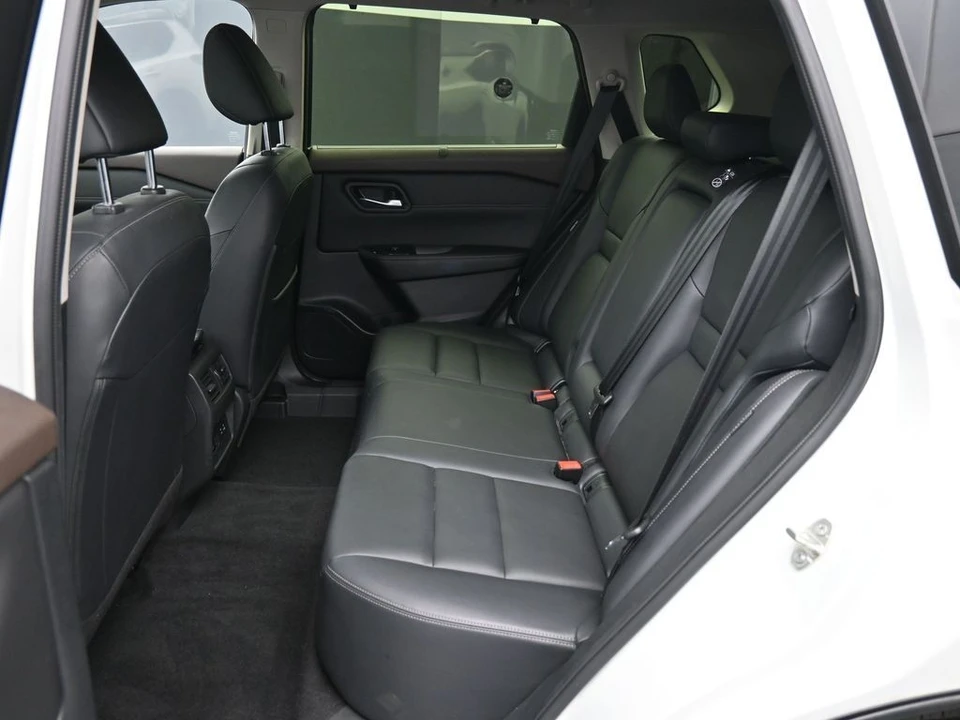 2023 Nissan Rogue - Image 21 of 21
