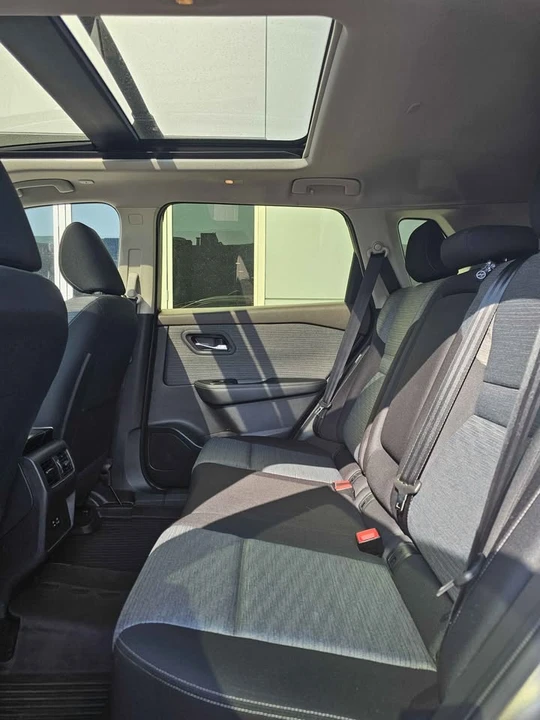 2023 Nissan Rogue - Image 8 of 10