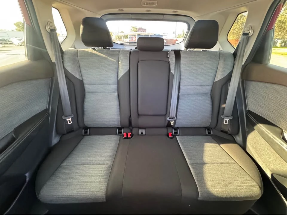 2023 Nissan Rogue - Image 9 of 14