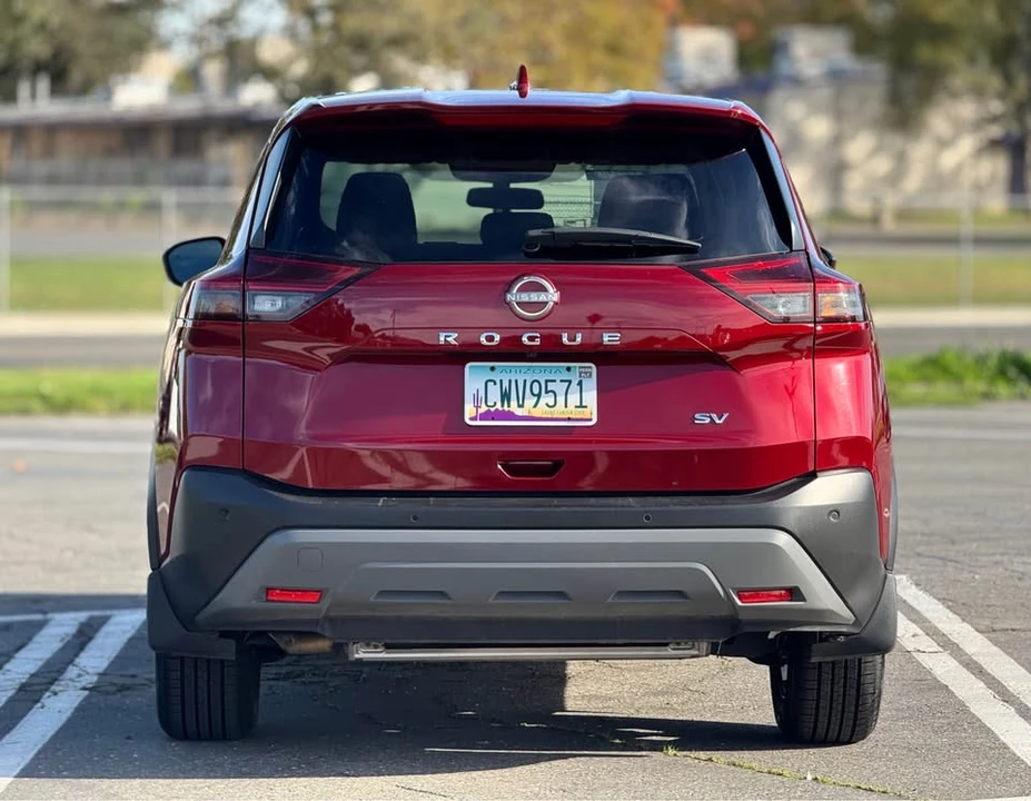 2023 Nissan Rogue - Image 7 of 20
