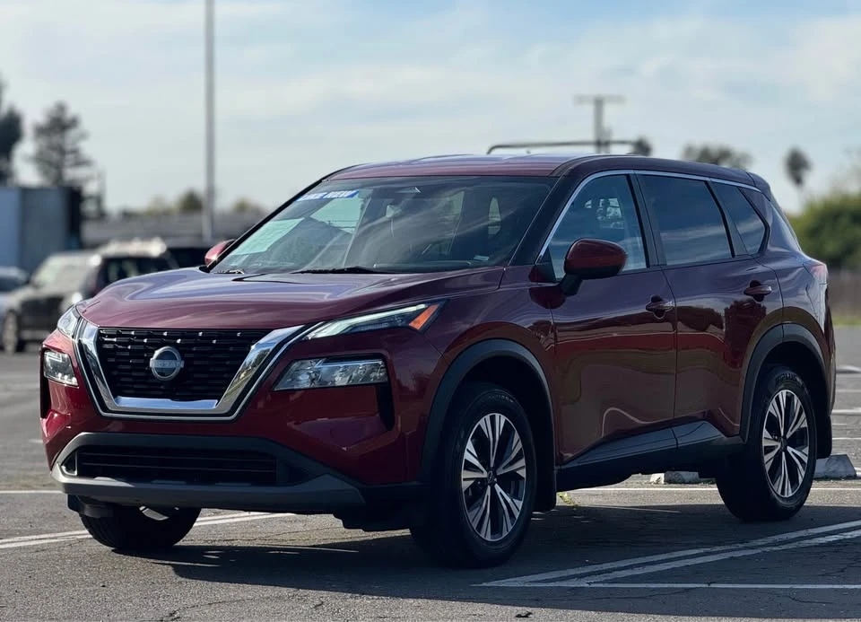 2023 Nissan Rogue - Image 3 of 14