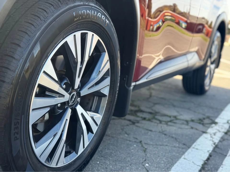 2023 Nissan Rogue - Image 6 of 14