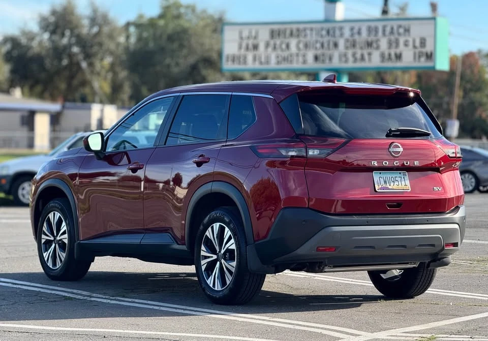 2023 Nissan Rogue - Image 6 of 20