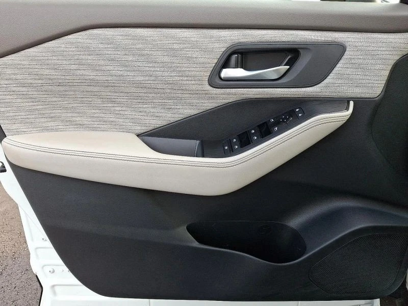 2023 Nissan Rogue - Image 12 of 12