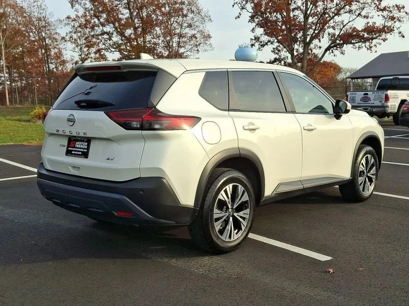 2023 Nissan Rogue - Image 6 of 12