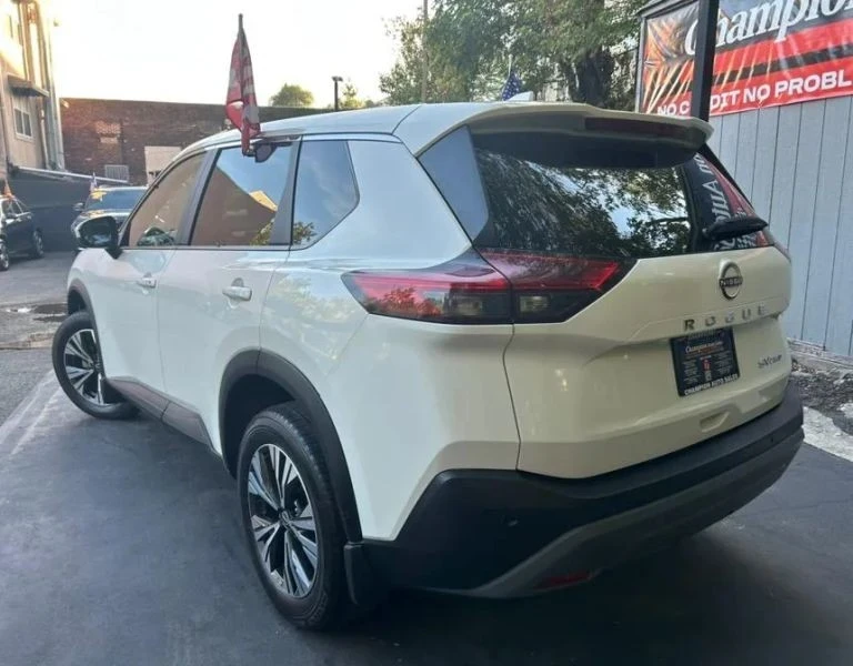 2023 Nissan Rogue - Image 3 of 12