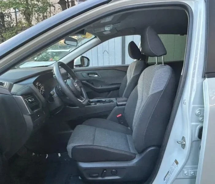 2023 Nissan Rogue - Image 9 of 12