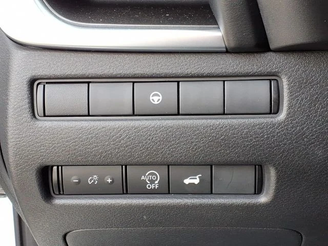 2023 Nissan Rogue - Image 24 of 25