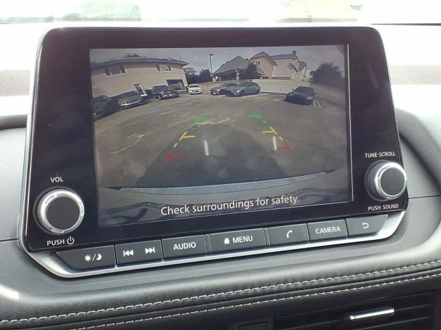 2023 Nissan Rogue - Image 19 of 25