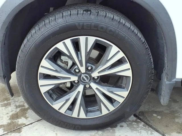 2023 Nissan Rogue - Image 9 of 25