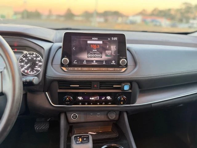 2023 Nissan Rogue - Image 10 of 12