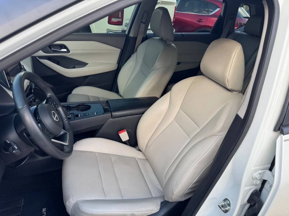 2023 Nissan Rogue - Image 10 of 18