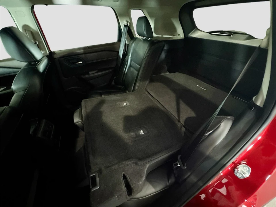2023 Nissan Rogue - Image 18 of 21