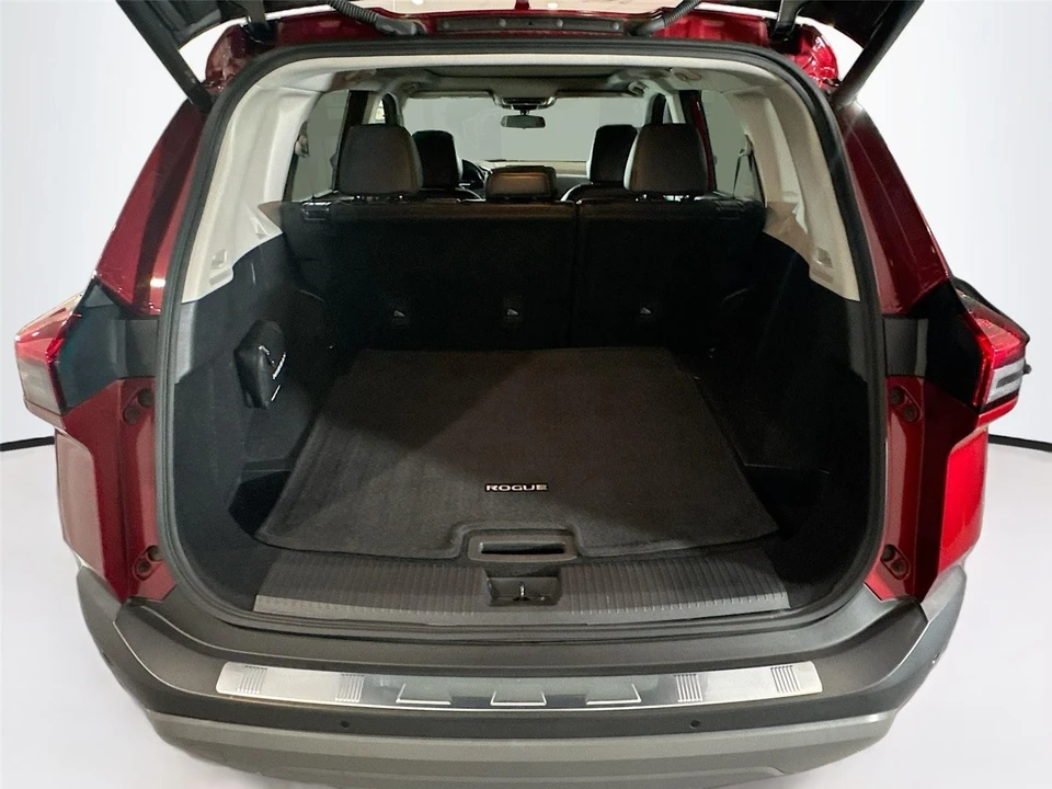 2023 Nissan Rogue - Image 19 of 21