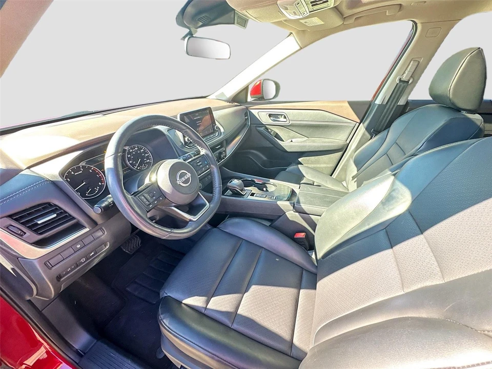 2023 Nissan Rogue - Image 9 of 14