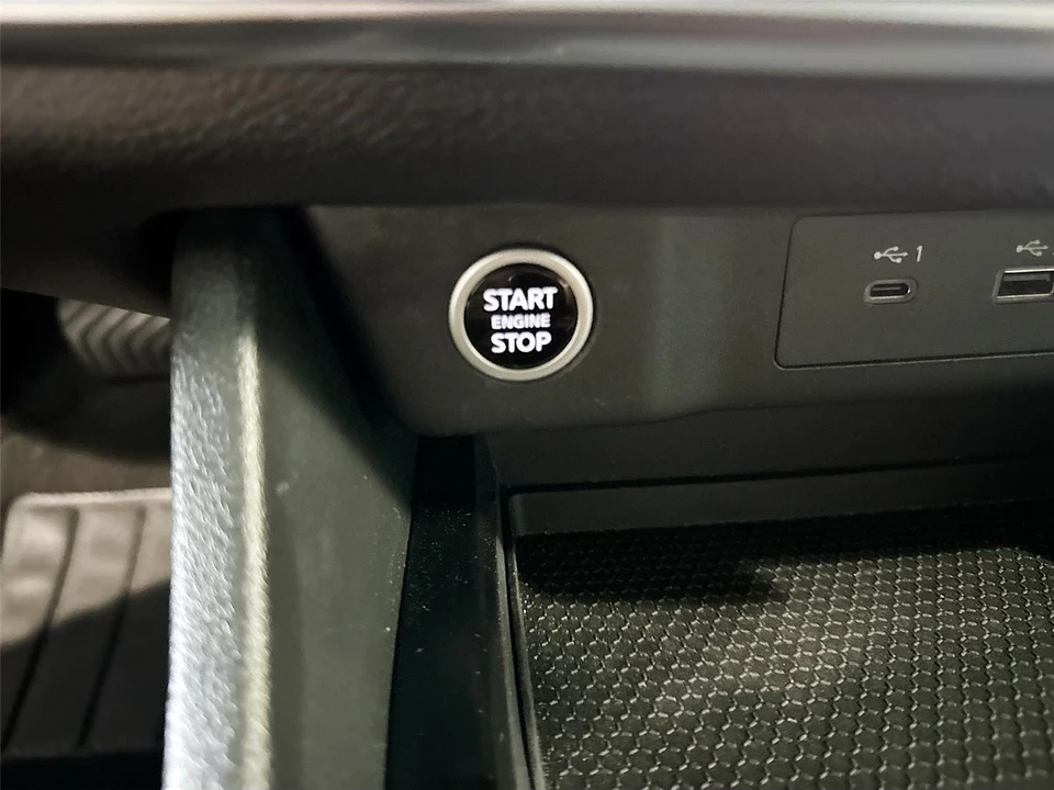 2023 Nissan Rogue - Image 12 of 21