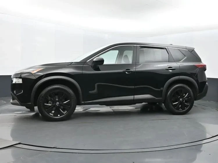 2023 Nissan Rogue - Image 5 of 12