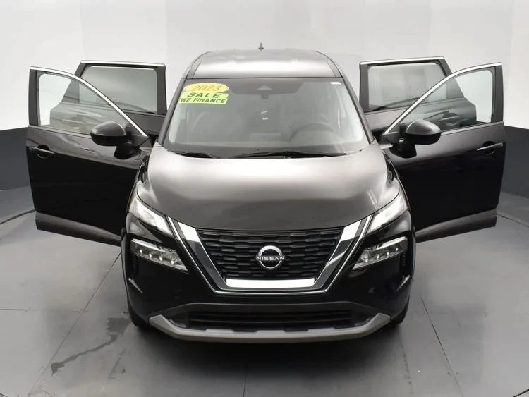 2023 Nissan Rogue - Image 10 of 12