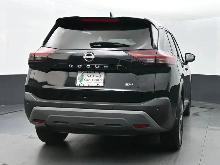 2023 Nissan Rogue - Image 8 of 12