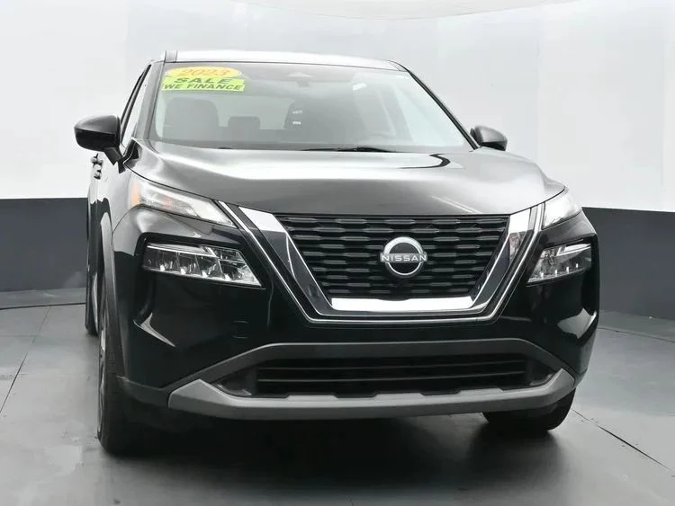 2023 Nissan Rogue - Image 3 of 12