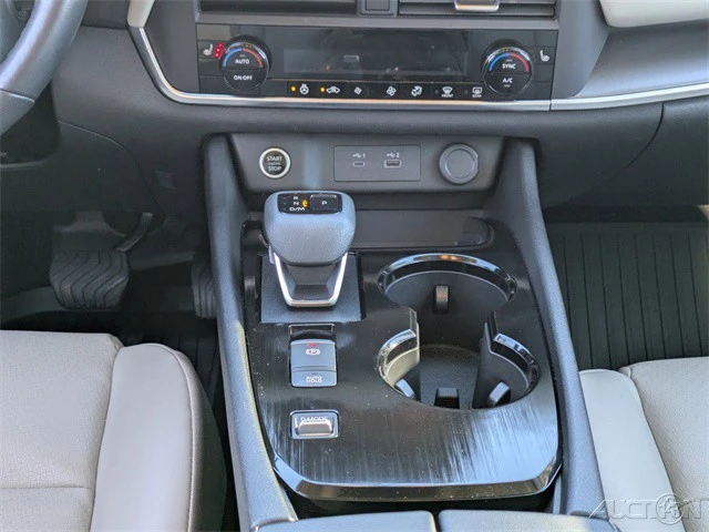 2023 Nissan Rogue - Image 20 of 21