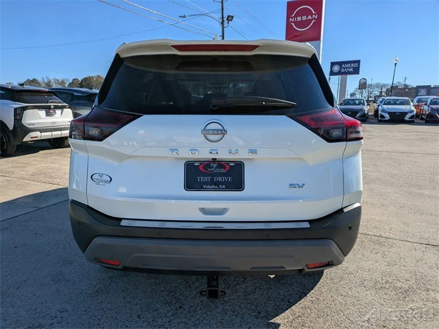 2023 Nissan Rogue - Image 5 of 21