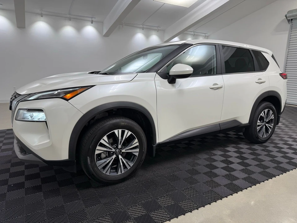 2023 Nissan Rogue - Image 3 of 21