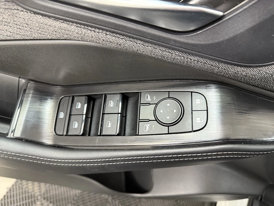 2023 Nissan Rogue - Image 11 of 12